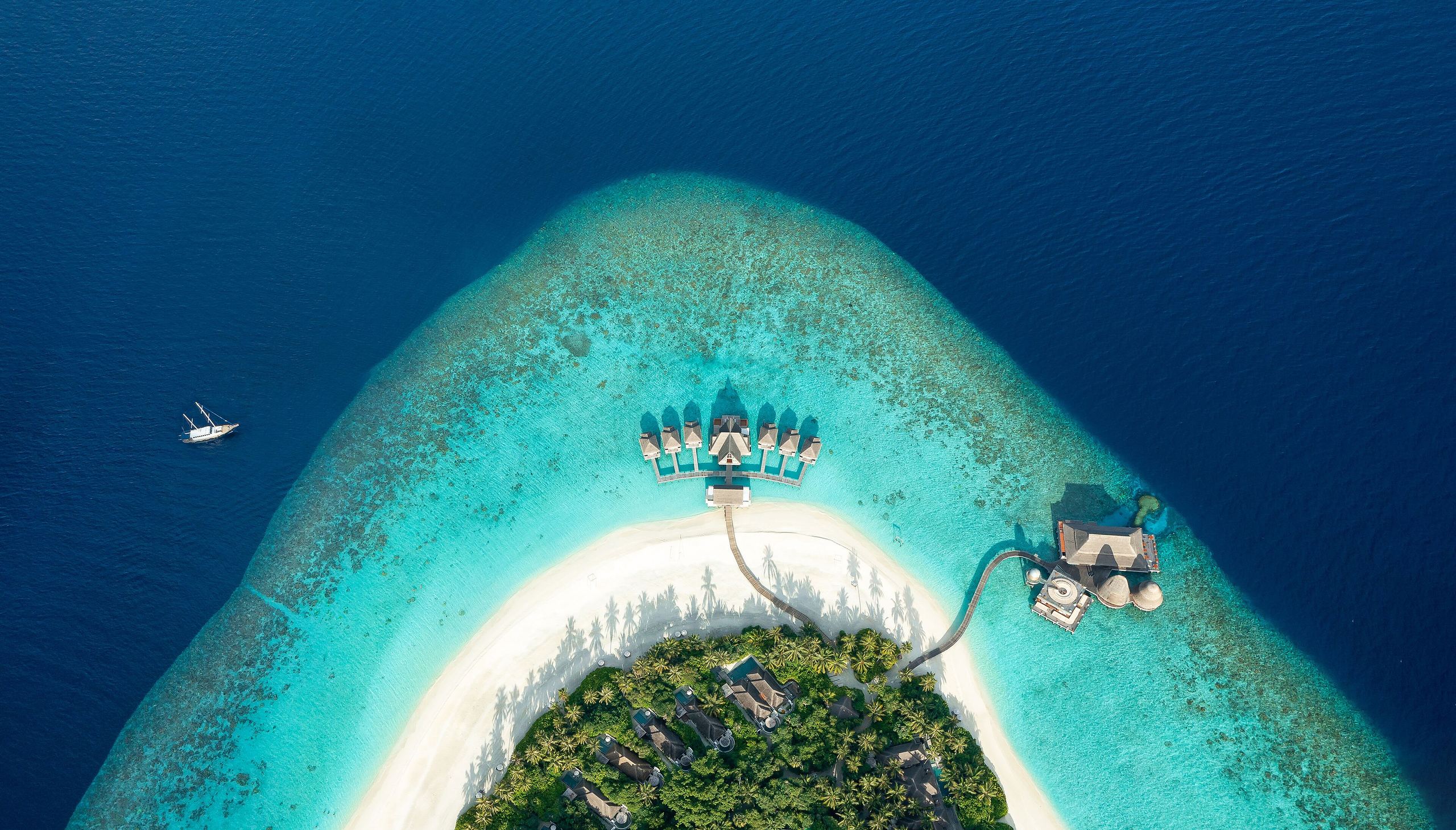 A Maldivian atoll seen from the air